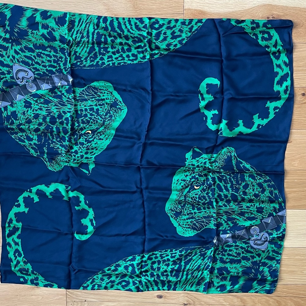Juicy couture 100% silk scarf (35”x35”)